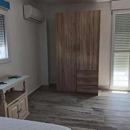 Nueva Casa Alhamar * 蓬塔翁布里亚